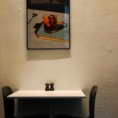 Magelos 12 Hotel *
